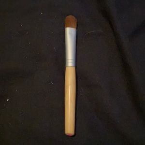 Eyeshadow brush